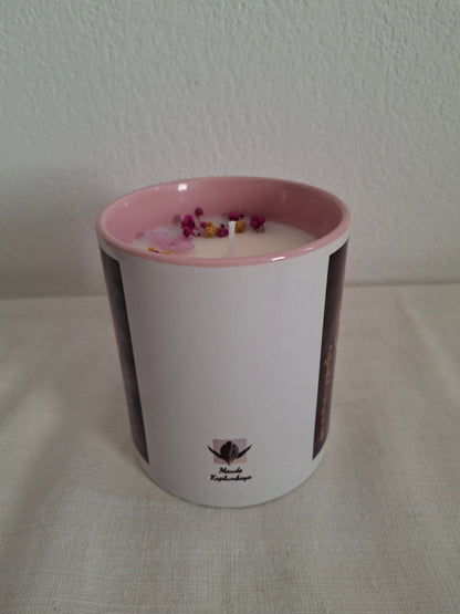 Bougie-Mug d'Ava'ya ~ Mii'Aah'Si'Nah ~ Oeuf de yoni quartz rose