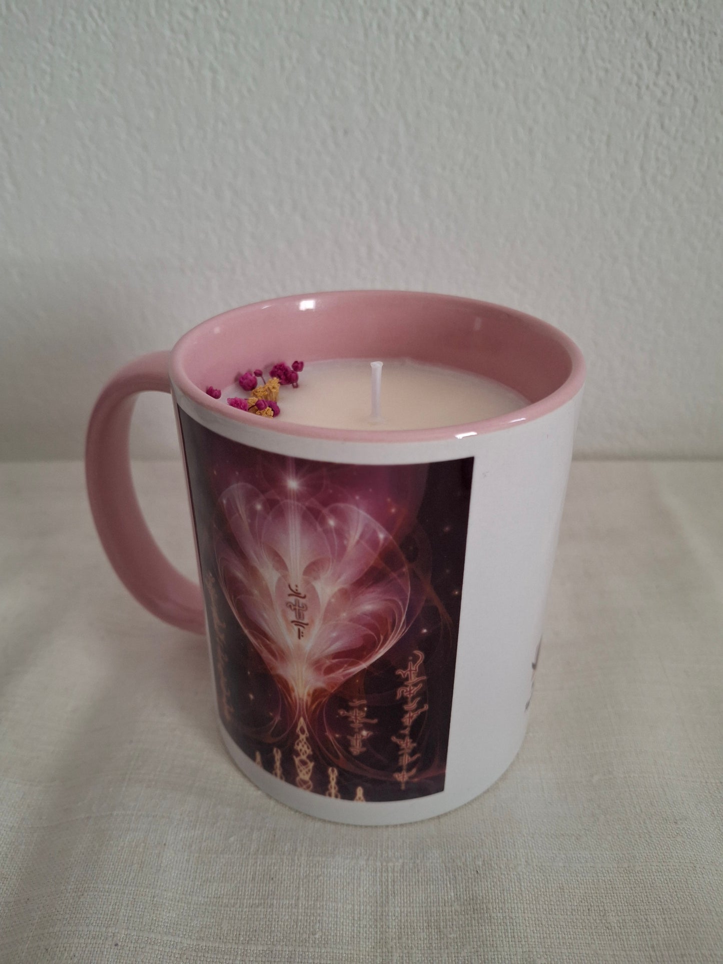 Bougie-Mug d'Ava'ya ~ Mii'Aah'Si'Nah ~ Oeuf de yoni quartz rose